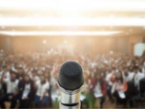 6 Ways to Overcome the Fear of Public Speaking